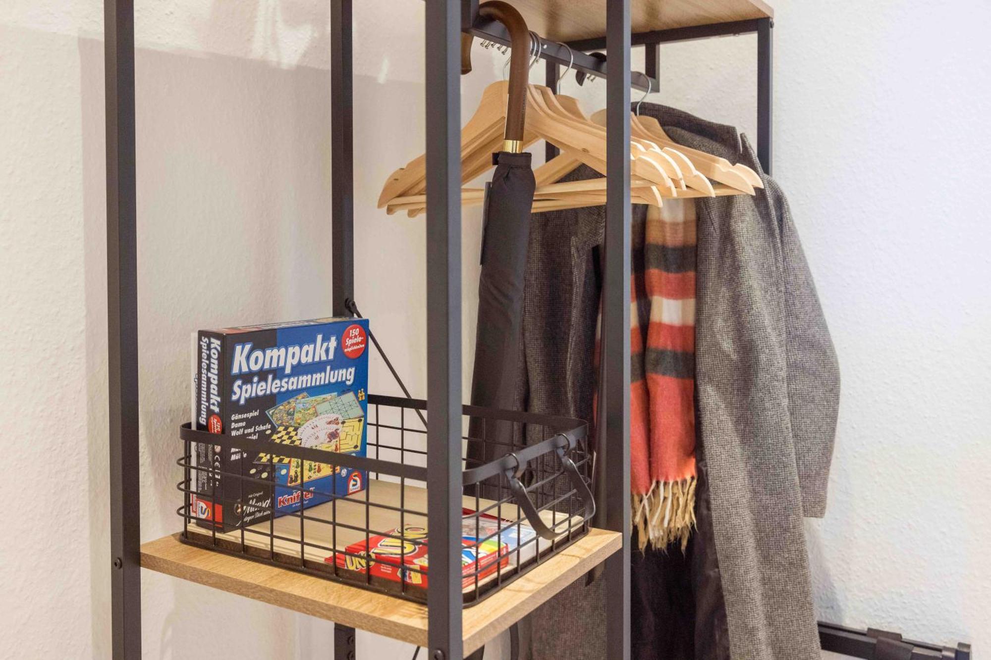 Schillerapartment Hof, Kueche, 24H Digital-Checkin, Parkplatz, Wlan250Mbit 호프 외부 사진